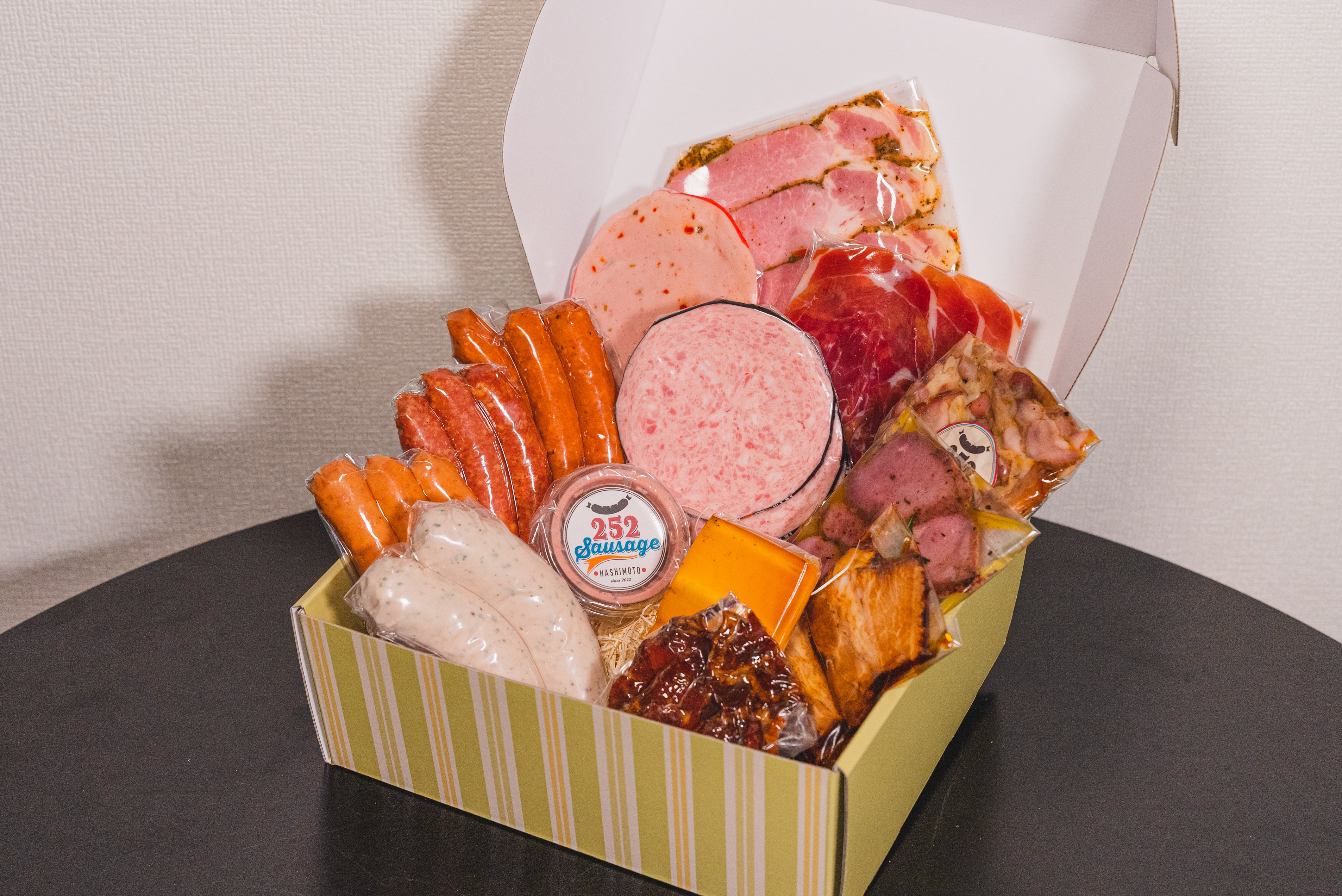 GIFT BOX – 252sausage GIFT BOX – 252sausage